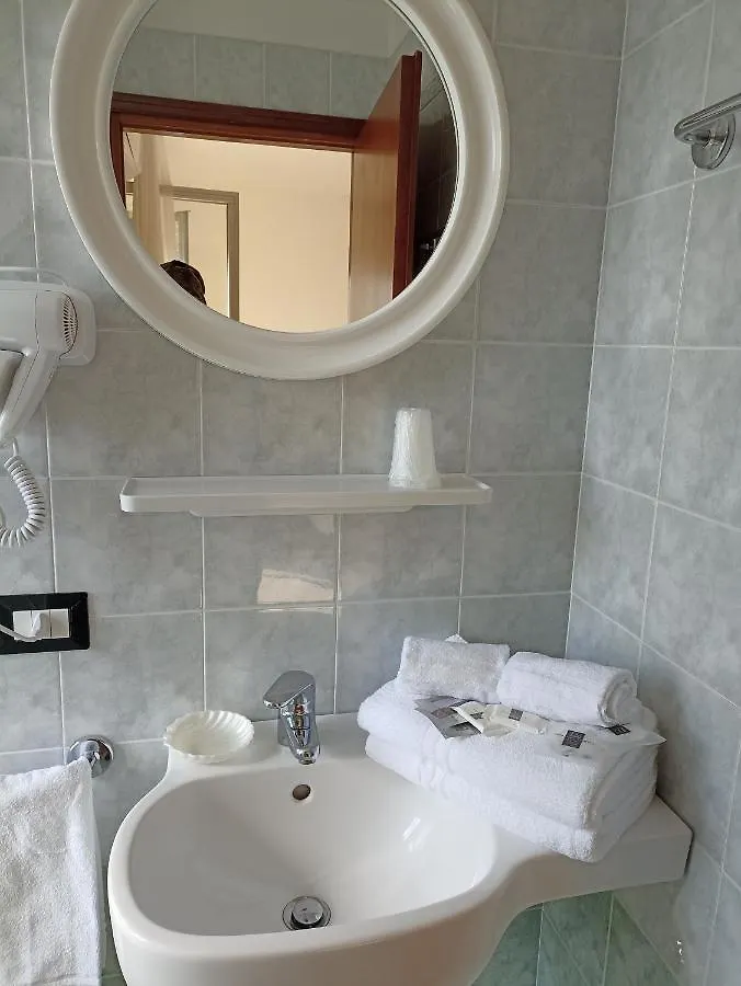 Hotel La Playa Cervia 2*,