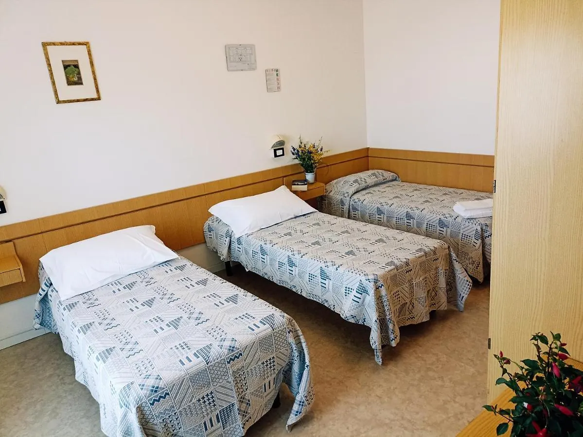 Hotel La Playa Cervia 2*,
